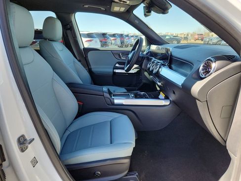 New 2026 Mercedes-Benz GLB 250 image 9