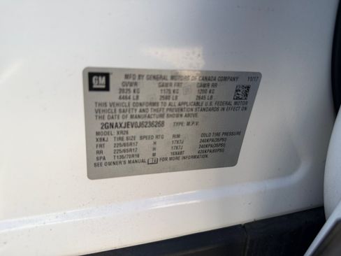 Used 2018 Chevrolet Equinox LT FWD image 34