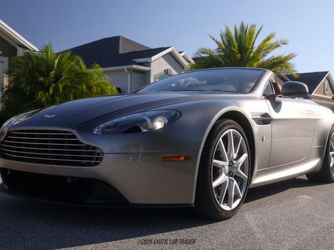 Used 2012 Aston Martin V8 Vantage Roadster image 14