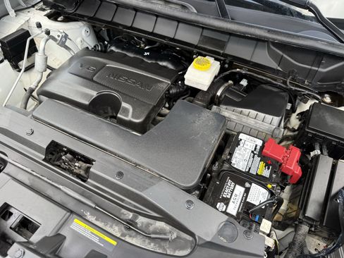 Used 2024 Nissan Pathfinder SL image 30