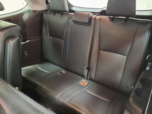 Used 2023 Toyota Highlander XLE image 27