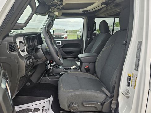 Used 2024 Jeep Wrangler Sport S image 10