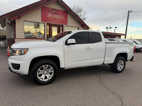 Used 2020 Chevrolet Colorado LT w/ Safety Package image 2