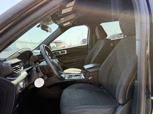 Used 2020 Ford Explorer XLT AWD/4WD image 5