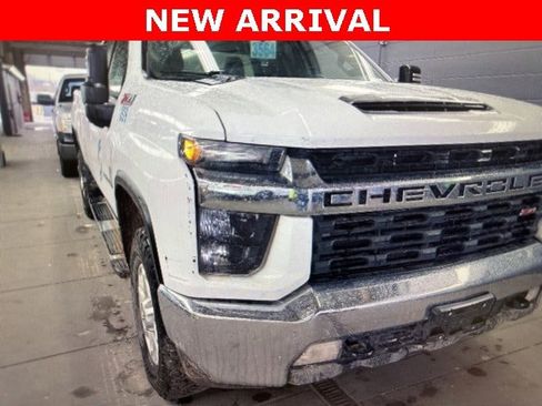 Used 2023 Chevrolet Silverado 2500 LT w/ Convenience Package image 9