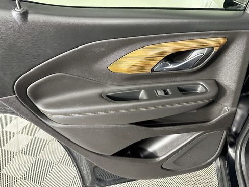 Used 2018 GMC Terrain SLE image 25