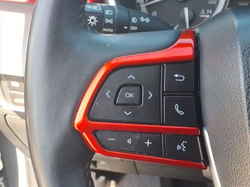 Used 2022 Toyota Highlander XLE image 16