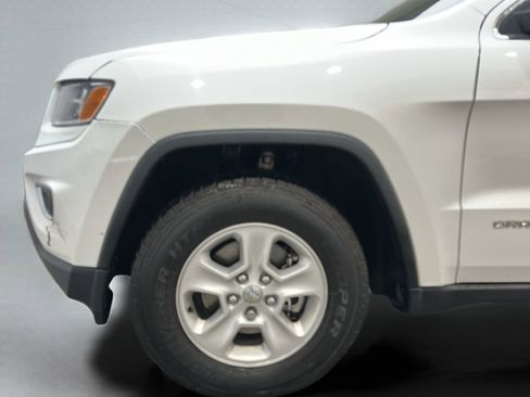 Used 2016 Jeep Grand Cherokee Laredo AWD/4WD image 26