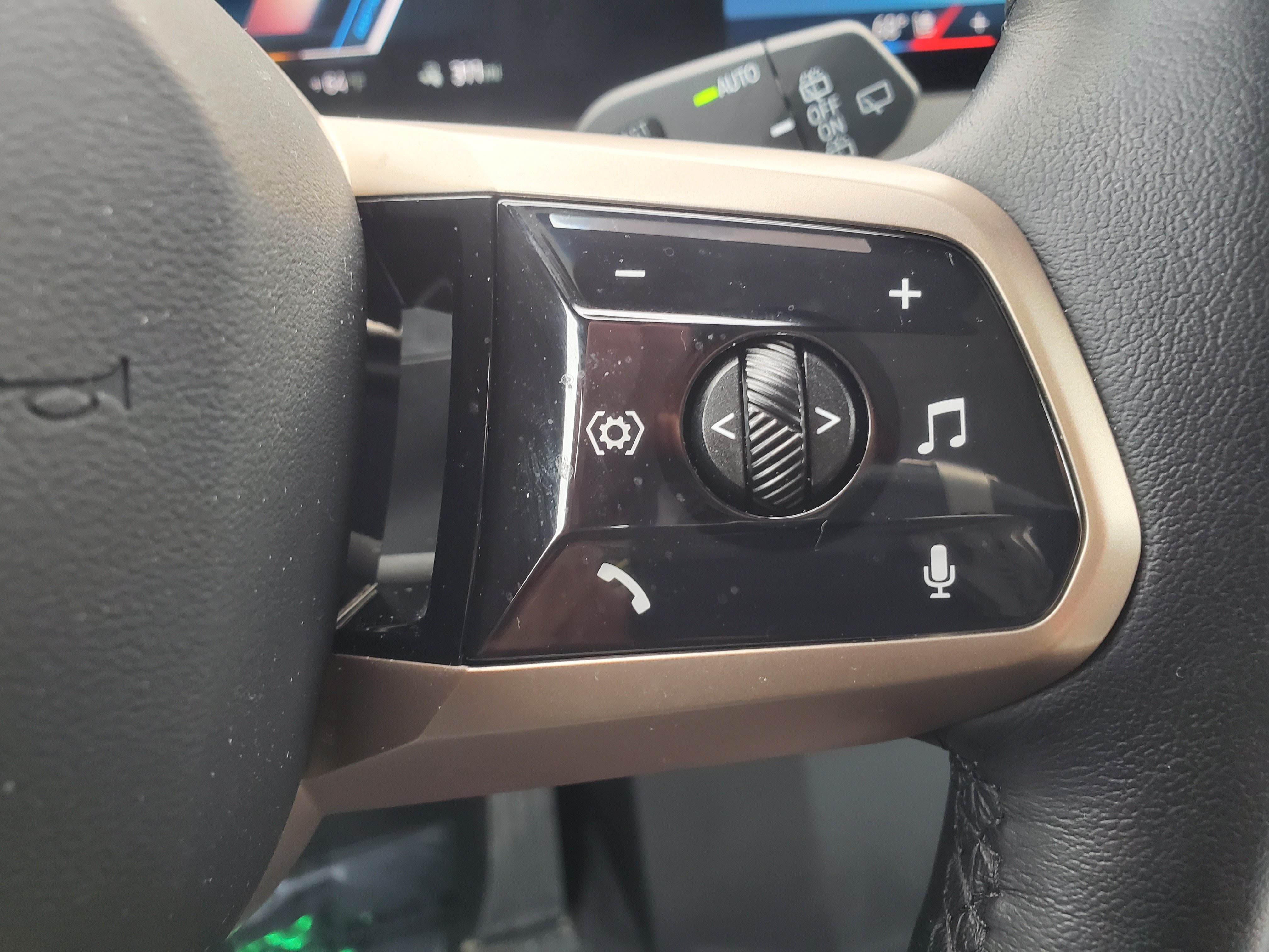 Certified 2024 BMW iX xDrive50 w/ Sport Package AWD/4WD image 13