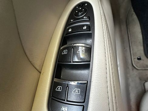 Used 2013 INFINITI M37 w/ Premium Pkg RWD image 39