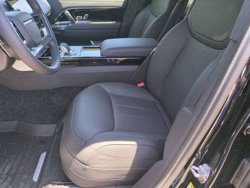 New 2026 Land Rover Range Rover Long Wheelbase SE AWD/4WD image 12