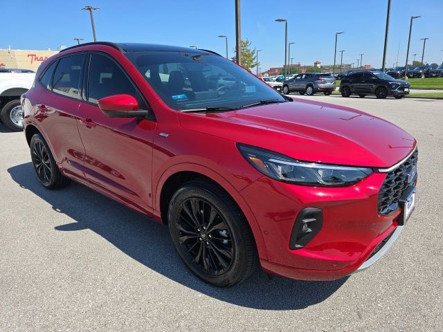 Used 2024 Ford Escape ST-Line Elite w/ Premium Technology Package AWD/4WD image 7