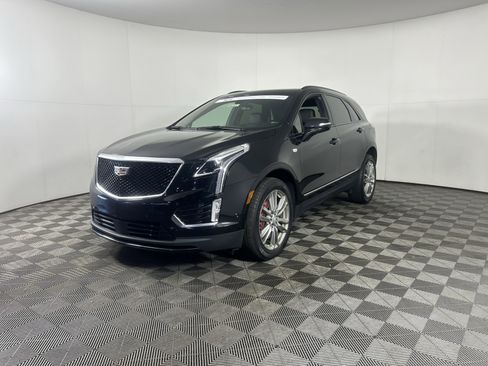 Certified 2022 Cadillac XT5 Sportv w/ Technology Package image 3
