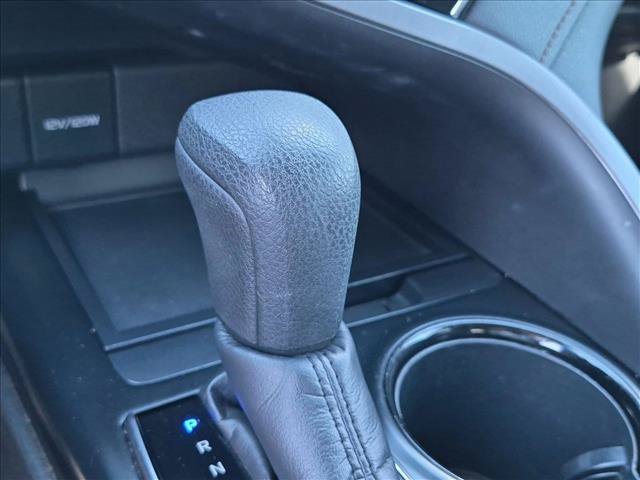 Used 2018 Toyota Camry LE w/ Convenience Package FWD image 12