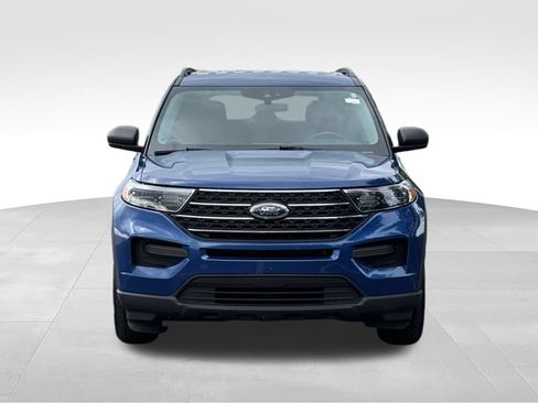 Used 2022 Ford Explorer XLT AWD/4WD image 11