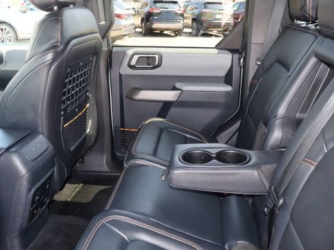 Used 2023 Ford Bronco Badlands AWD/4WD image 14
