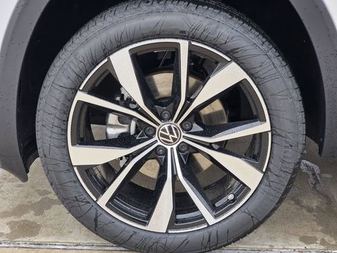 New 2026 Volkswagen Atlas SEL Premium R-Line AWD/4WD image 9