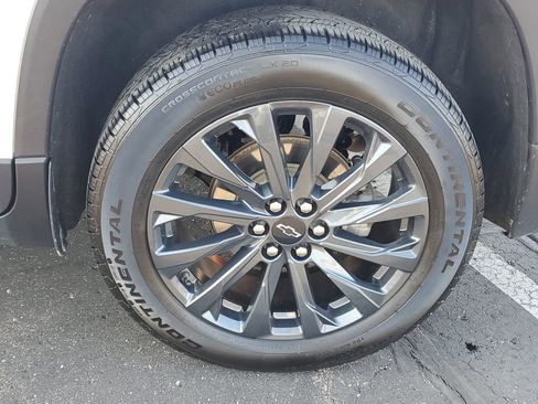 Used 2023 Chevrolet Traverse RS image 5