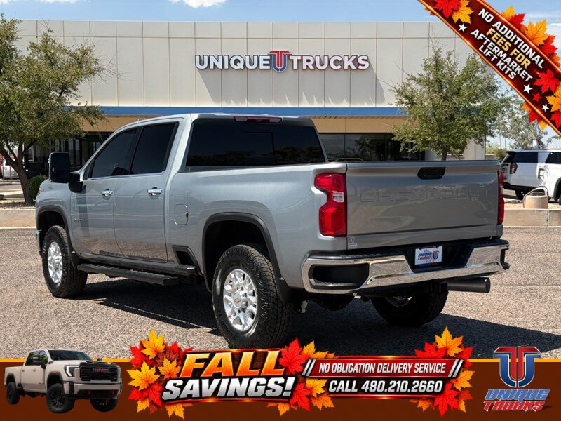 Used 2024 Chevrolet Silverado 2500 LTZ w/ LTZ Convenience Package AWD/4WD image 9