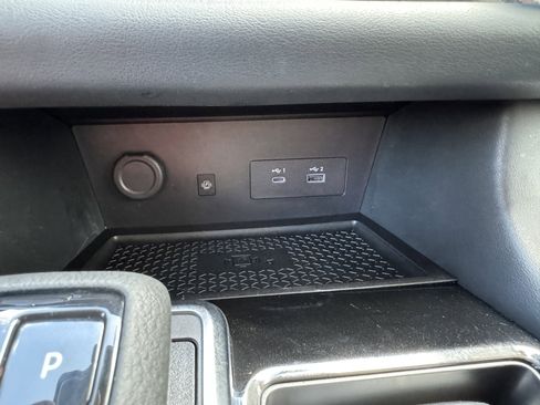 Used 2024 Nissan Pathfinder SL AWD/4WD image 18