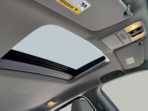Used 2024 Honda Odyssey EX-L image 15