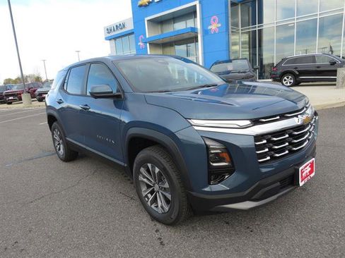 New 2026 Chevrolet Equinox LT w/ Convenience Package II image 2