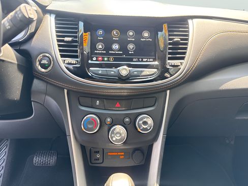 Used 2019 Chevrolet Trax LT w/ LT Convenience Package AWD/4WD image 26