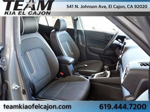 Used 2022 Hyundai Venue Limited w/ Cargo Package FWD image 12
