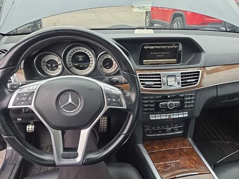 Used 2014 Mercedes-Benz E 350 4MATIC Sedan image 12