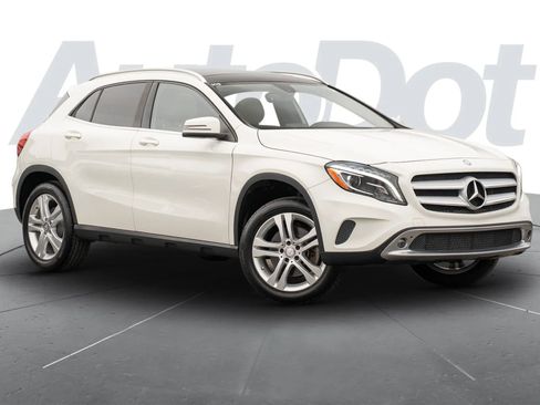Used 2015 Mercedes-Benz GLA 250 4MATIC image 1