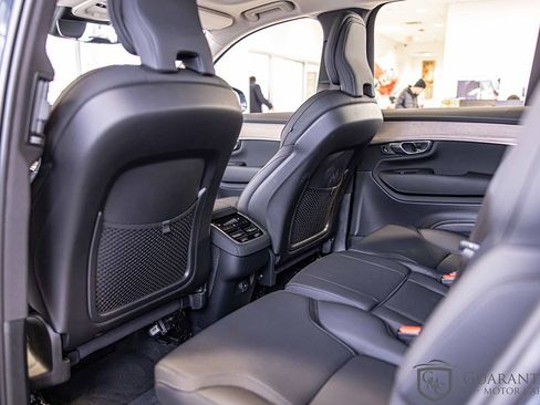 Used 2025 Volvo XC90 B6 Plus image 33