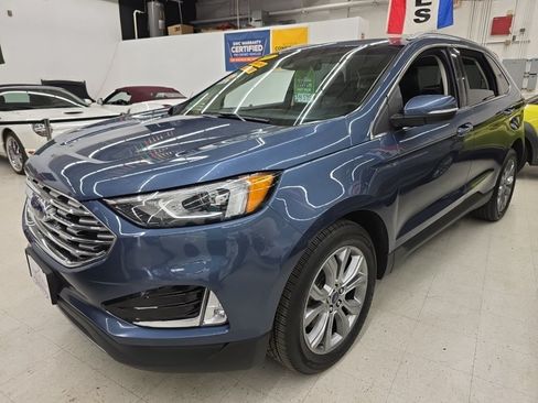 Used 2019 Ford Edge Titanium AWD/4WD image 3