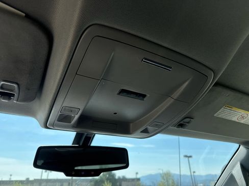 Used 2017 GMC Sierra 2500 SLE w/ Suspension Package, Off-Road image 28