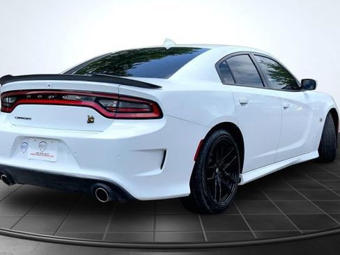 Used 2022 Dodge Charger Scat Pack RWD image 11