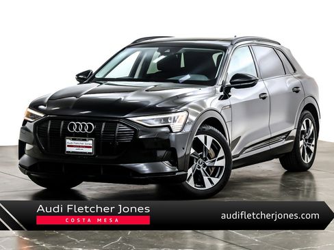 Used 2022 Audi e-tron Premium w/ Convenience Plus Package image 1