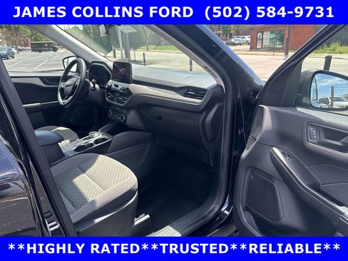 Used 2022 Ford Escape SE w/ Cold Weather Package AWD/4WD image 17