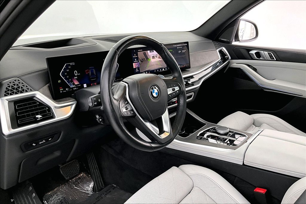 Used 2025 BMW X5 xDrive40i AWD/4WD image 16