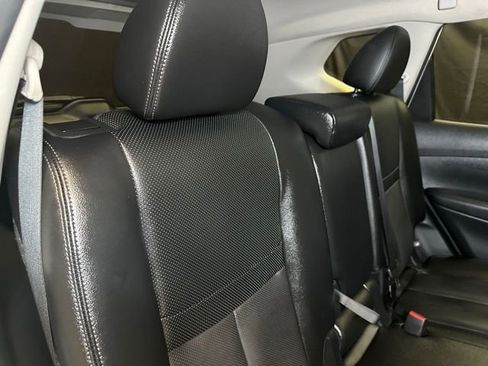 Used 2020 Nissan Rogue SL w/ Premium Package AWD/4WD image 18