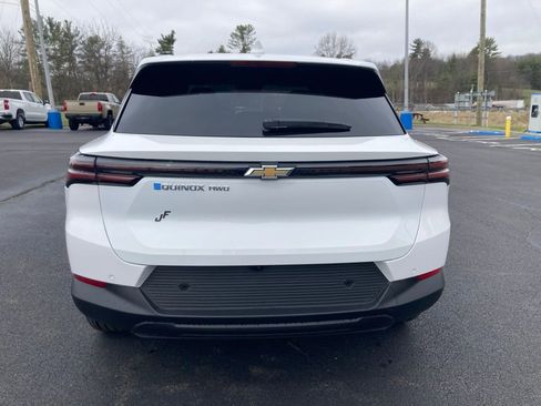 New 2026 Chevrolet Equinox EV LT w/ Comfort Package image 6