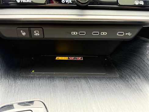 Used 2023 Lexus RZ 450e Premium image 23