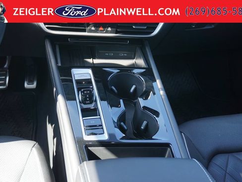 Used 2025 Volkswagen Atlas Cross Sport SEL Premium R-Line AWD/4WD image 18