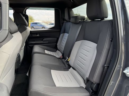 Used 2024 Toyota Tacoma TRD Off-Road image 27