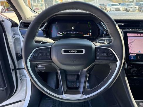 Used 2023 Jeep Grand Cherokee 4WD 4xe image 25