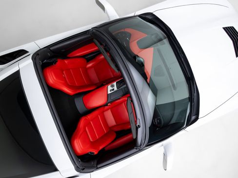 Used 2018 Chevrolet Corvette Stingray Coupe w/ 2LT Preferred Equipment Group image 16