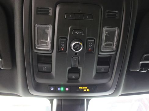 Used 2022 GMC Yukon Denali AWD/4WD image 28