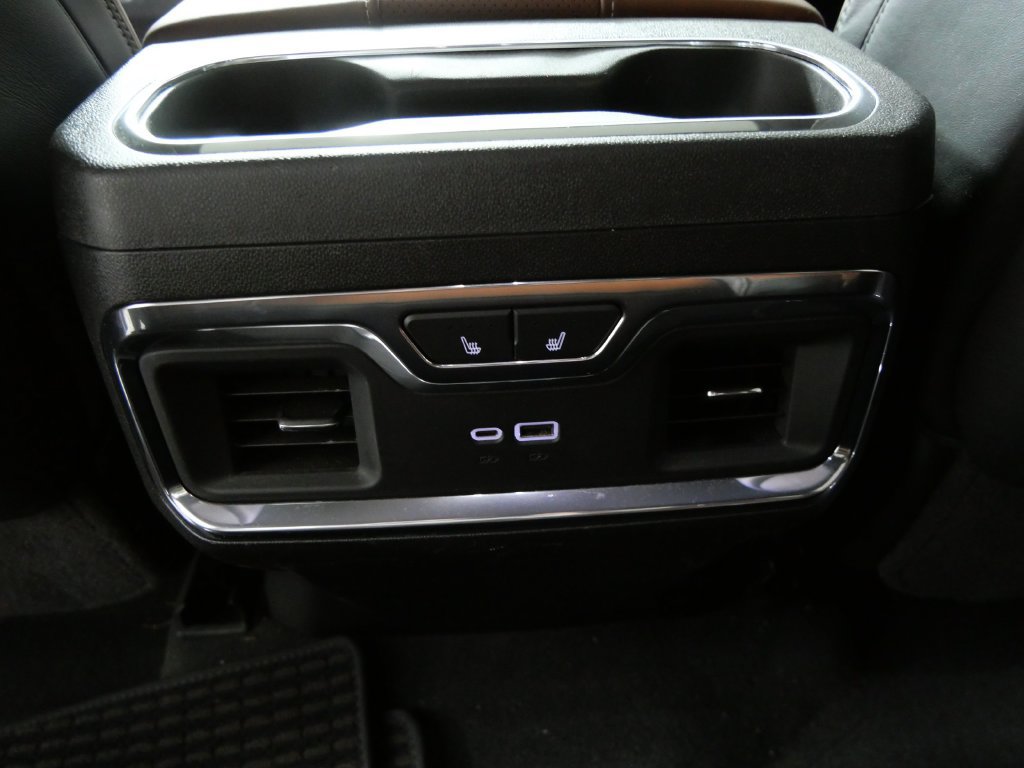 Used 2025 GMC Sierra 3500 Denali Ultimate AWD/4WD image 21