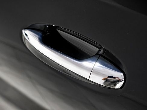 Used 2024 Mercedes-Benz Maybach GLS 600 4MATIC image 37