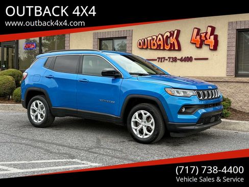 Used 2024 Jeep Compass Latitude AWD/4WD image 1