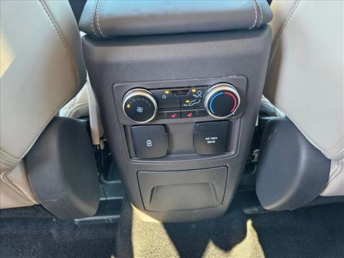Used 2024 Ford Explorer Platinum w/ Technology Package image 18