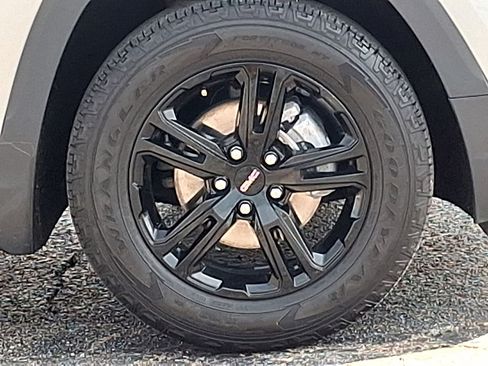 Used 2024 GMC Terrain AT4 w/ Tech Package AWD/4WD image 27